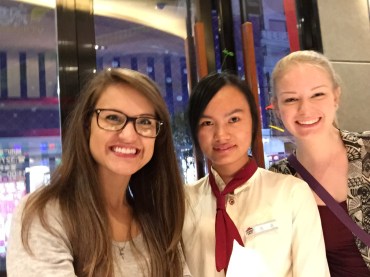 This is our waitress at Pizza Hut. Notice the bean sprout on top of her head? Haha these sprout hair clips are SUPER popular in China right now. All the girls have sprouts and swirls and weird things coming straight out of their heads... hence, why I decided to get a flag hair clip. #wheninchina